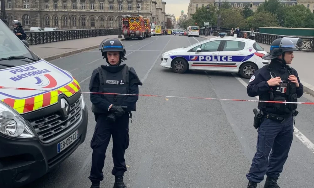 Πυροβολισμοί στην κεντρική Γαλλία - Τρεις αστυνομικοί νεκροί